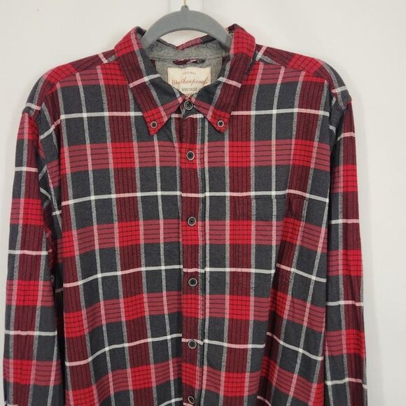 Weatherproof‎ Vintage Men's Plaid Button Down Shirt in Red and Black - Size XL - Picture 2 of 6